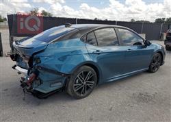 تۆیۆتا کامری